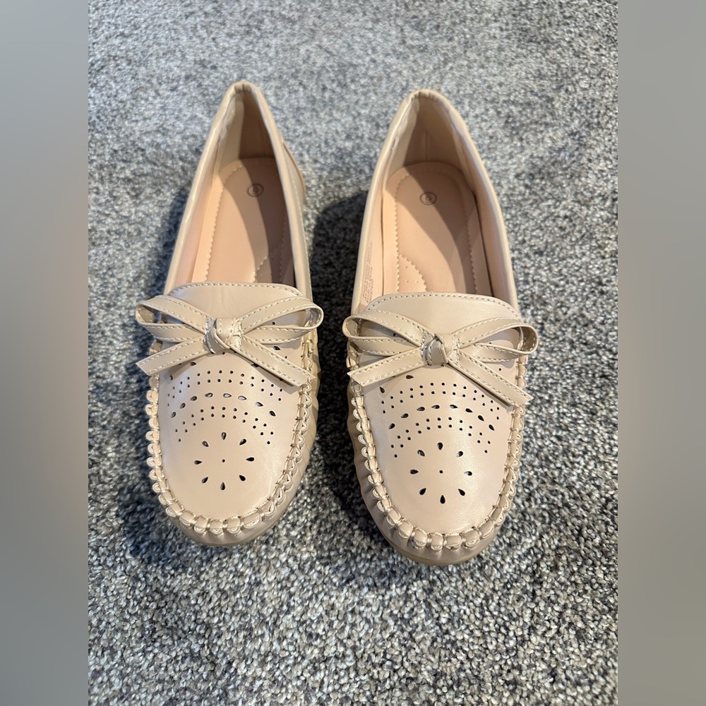 Woman’s Faux Leather Loafers 6 New Without Tags